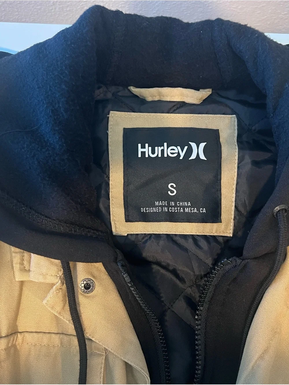 Hurley Men’s Khaki Jacket with Black Hooded Liner